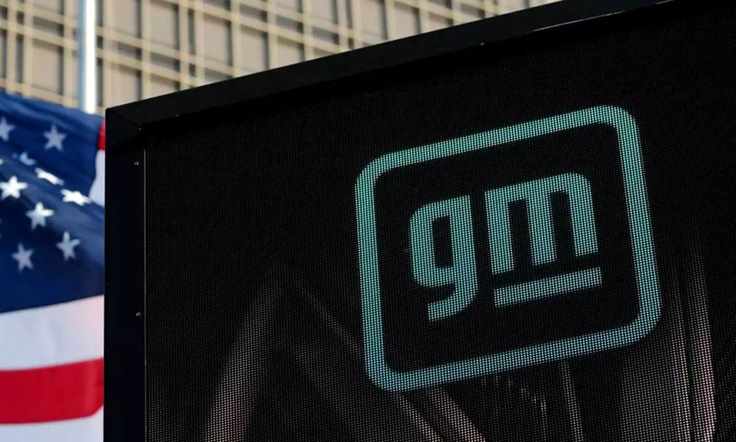 GM, Ford slip after UAW warns of more walkouts, analysts say deal is close