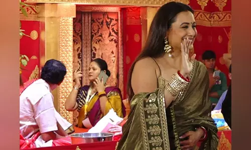 Rani Mukerji performs traditional Dhunuchi dance at Durga Puja celebrations