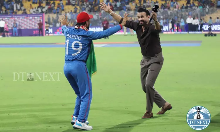 Irfan Pathan dances with Rashid Khan to fulfill his promise following AFGs win over PAK