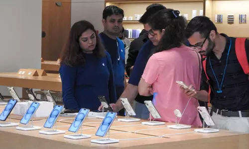 iPhone owners keep devices longer than Android smartphone users: Report