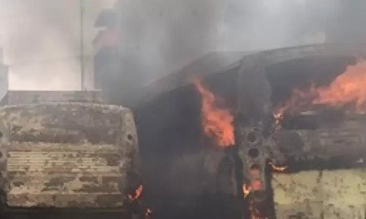 Dawn to dusk strike in Bangladesh: 2 buses set afire in Dhaka, one dead Dawn to dusk strike in Bangladesh: 2 buses set afire in Dhaka, one dead