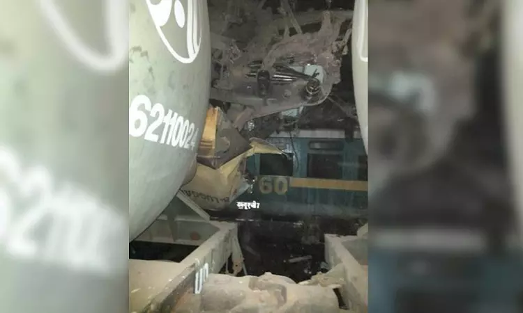 Andhra train accident: Railways Minister speaks with CM Jagan Reddy Andhra train accident: Railways Minister speaks with CM Jagan Reddy