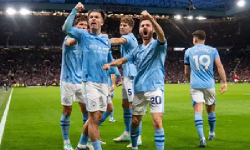 Guardiola hails incredible Bernardo after Citys derby win over United