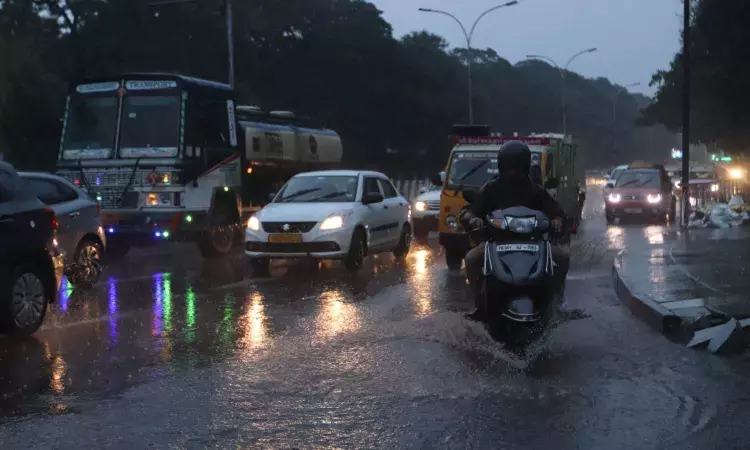 Wet weather likely to continue for Chennai & several districts of TN
