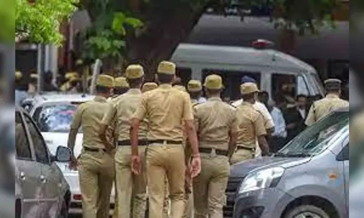 Cops monitor online purchase of explosive chemicals in Kovai Cops monitor online purchase of explosive chemicals in Kovai