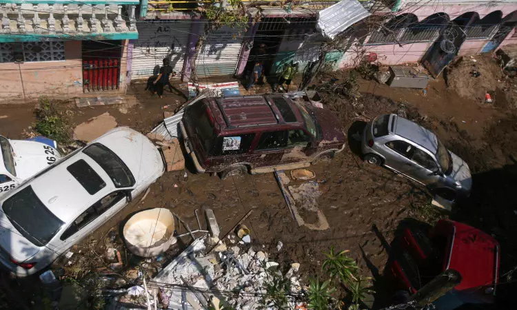 Nearly 100 dead or missing in Mexico from hurricane, food and water worries persist