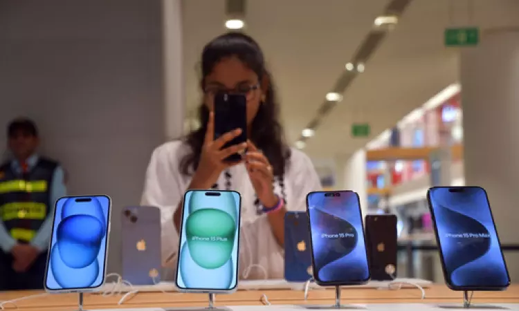 Apple logs highest-ever smartphone shipments in India in Q3
