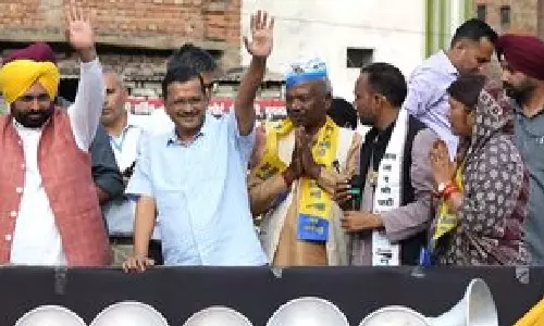 Kejriwal skips ED summons; demands recall of summons, calls it motivated; AAP, BJP engage in verbal duel Kejriwal skips ED summons; demands recall of summons, calls it motivated; AAP, BJP engage in verbal duel