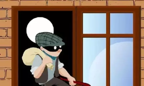 Silk sarees worth Rs 3 lakh, laptop stolen from car in Kancheepuram, probe on