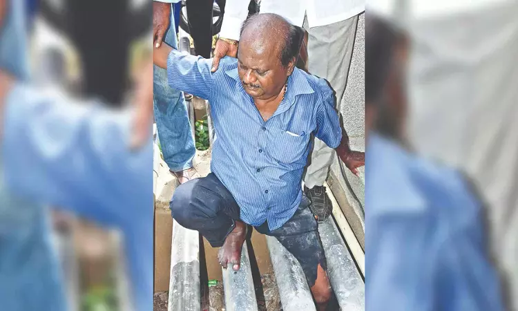 Man trapped in Vellore Collector’s office gate, rescued after 2-hr battle