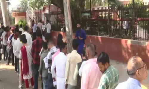 Long queue outside RBI Chandigarh branch to deposit, exchange Rs 2,000 notes