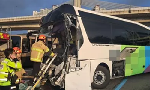 59 injured in five bus pile-up on SKorea expressway