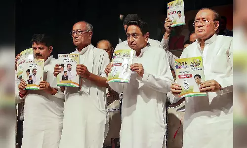 Congress will do well in MP polls, Scindia’s absence won’t impact its prospects: Digvijaya Singh