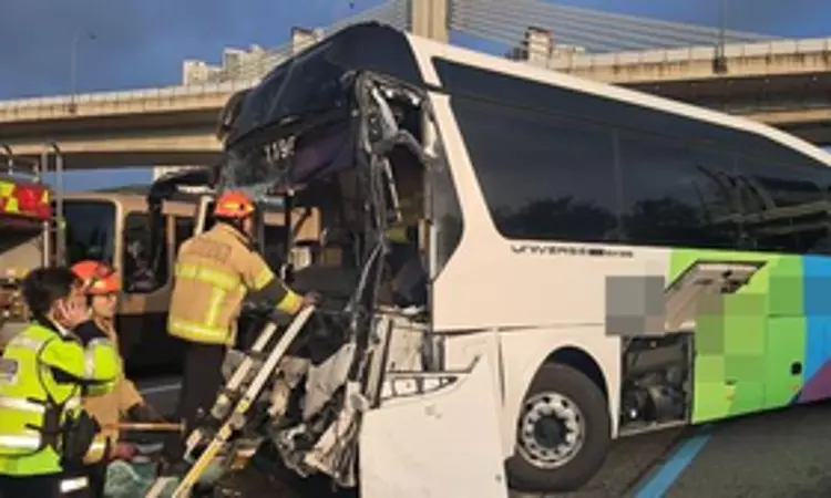 59 injured in five bus pile-up on SKorea expressway