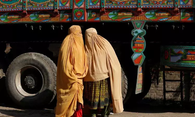 Pakistan speeds up Afghans repatriation as deadline expires Pakistan speeds up Afghans repatriation as deadline expires