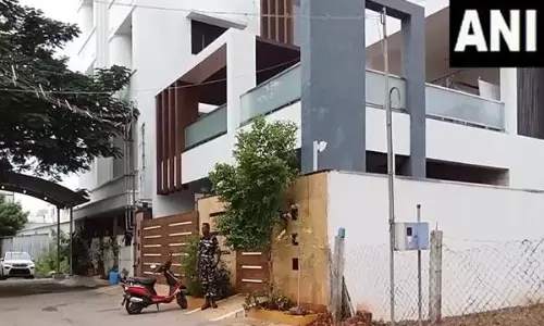 I-T raid continues for second day at various locations in Karur, Thiruvannamalai