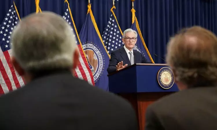 As US job market cools, Feds own job gets easier