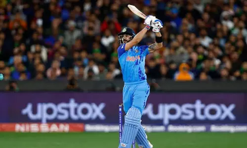 Century haemoglobin ki tarah inki...: Sehwag wishes Virat Kohlis on his 35th birthday