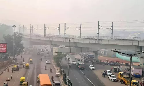 AQI plunges to ‘severe plus’ as thick toxic haze engulfs Delhi