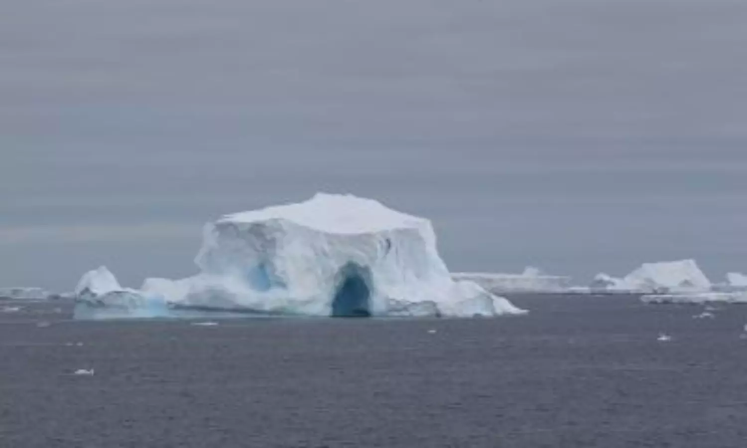 New AI model can map giant icebergs 10,000 times faster than humans