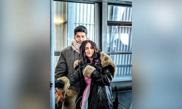 When Abhimanyu Dassani turned bodyguard for Mrunal Thakur in Switzerland