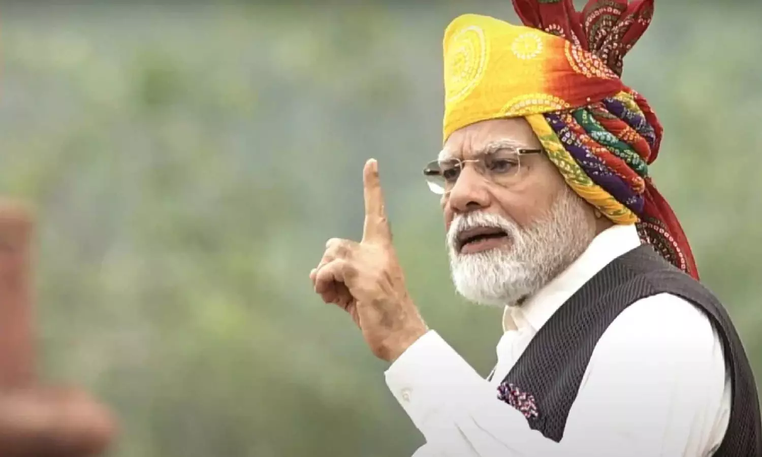 Nations households illuminated by Public Welfare Schemes on Diwali: Modi Nations households illuminated by Public Welfare Schemes on Diwali: Modi