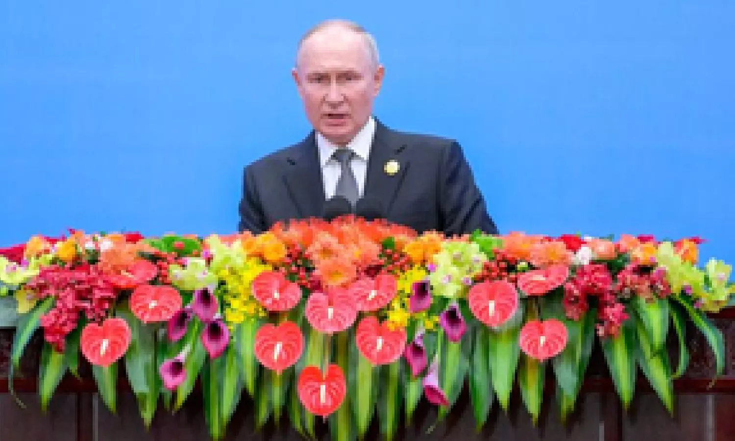 Putins death rumours surge after man tipped to succeed him refers to him in past tense