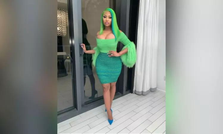 Nicki Minaj regrets plastic surgery after looking back at old pictures Nicki Minaj regrets plastic surgery after looking back at old pictures