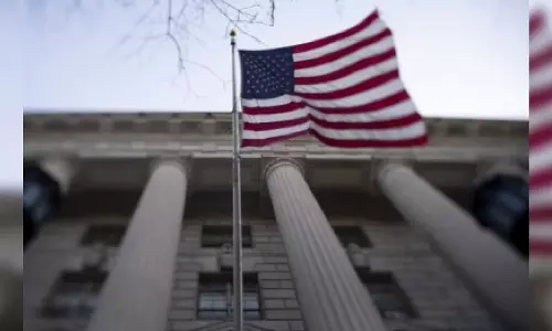 US one step closer to losing last AAA credit rating