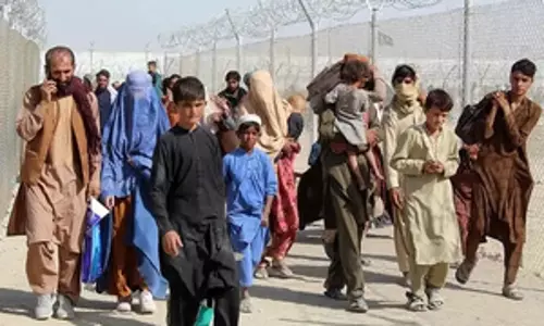 Over 6,000 Afghan refugees return home from Pakistan in single day