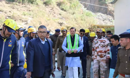 Uttarakhand tunnel collapse: CM Dhami visits site, operation underway to rescue trapped workers Uttarakhand tunnel collapse: CM Dhami visits site, operation underway to rescue trapped workers