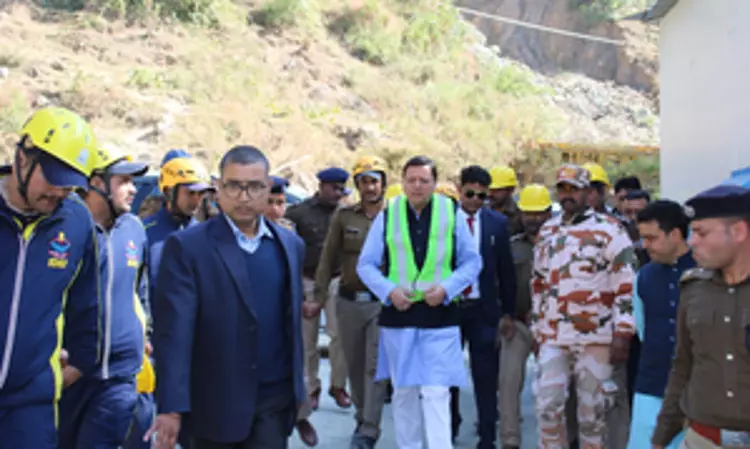 Uttarakhand tunnel collapse: CM Dhami visits site, operation underway to rescue trapped workers Uttarakhand tunnel collapse: CM Dhami visits site, operation underway to rescue trapped workers
