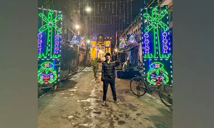 Rolling Stones frontman Mick Jagger goes pandal-hopping in Kolkata on Kali Pujo Rolling Stones frontman Mick Jagger goes pandal-hopping in Kolkata on Kali Pujo