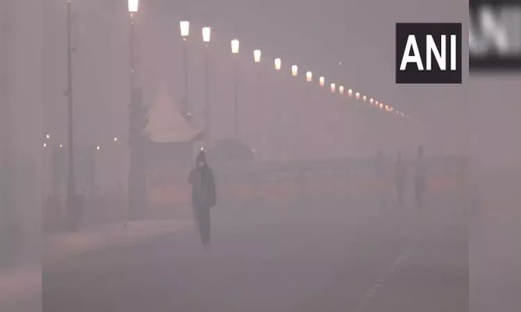 Thick layer of smog veils Delhi; air quality in severe category
