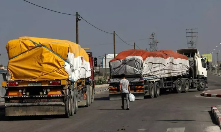 IDF allows fuel truck to enter Gaza for 1st time since breakout of war IDF allows fuel truck to enter Gaza for 1st time since breakout of war