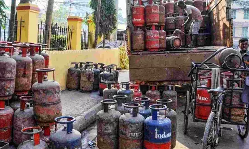 Commercial LPG cylinder prices reduced by Rs 57 per cylinder Commercial LPG cylinder prices reduced by Rs 57 per cylinder