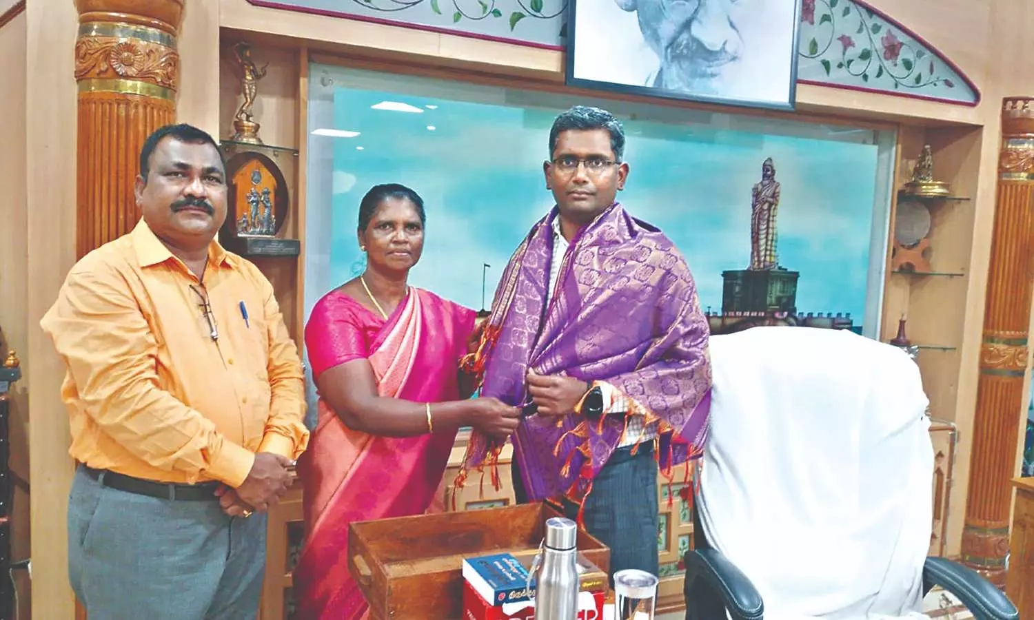 Kumari fisherwoman gets compensation for boat loss; thanks govt Kumari fisherwoman gets compensation for boat loss; thanks govt