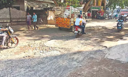 Citizen Connect: Re-lay damaged road, demand Mehta Nagar residents