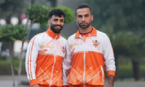 Fazel Atrachali, Mohammad Nabibaksh join Gujarat Giants camp