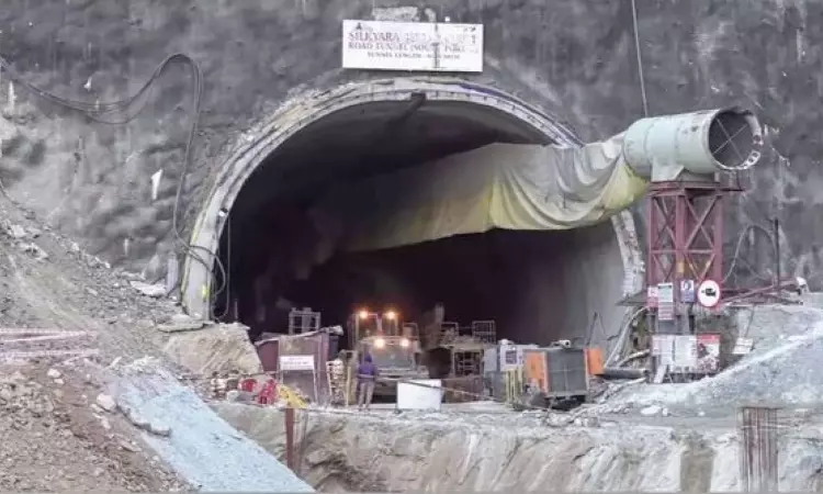 Day 7: Vertical hole, new road planned to reach 41 workers trapped in collapsed Uttarkashi tunnel Day 7: Vertical hole, new road planned to reach 41 workers trapped in collapsed Uttarkashi tunnel