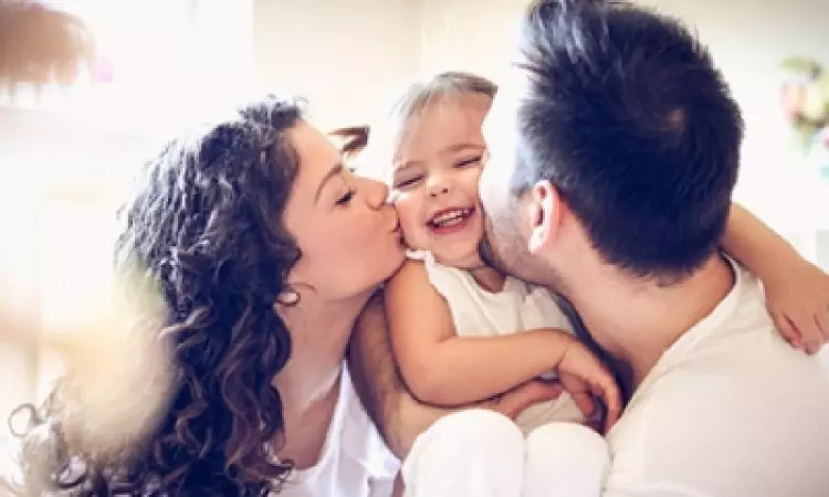 New moms & dads increasingly turn to social media for parenting advice New moms & dads increasingly turn to social media for parenting advice