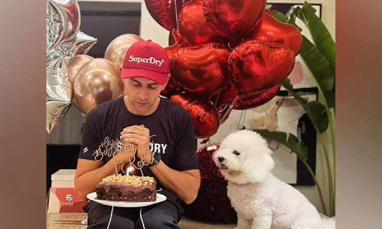 Kartik Aaryan shares adorable picture with pet Katori on his birthday