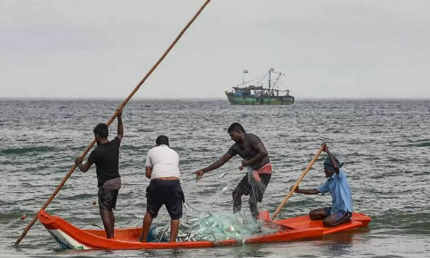 Fishermen who were arrested by the Srilankan Coast Guards return to Chennai