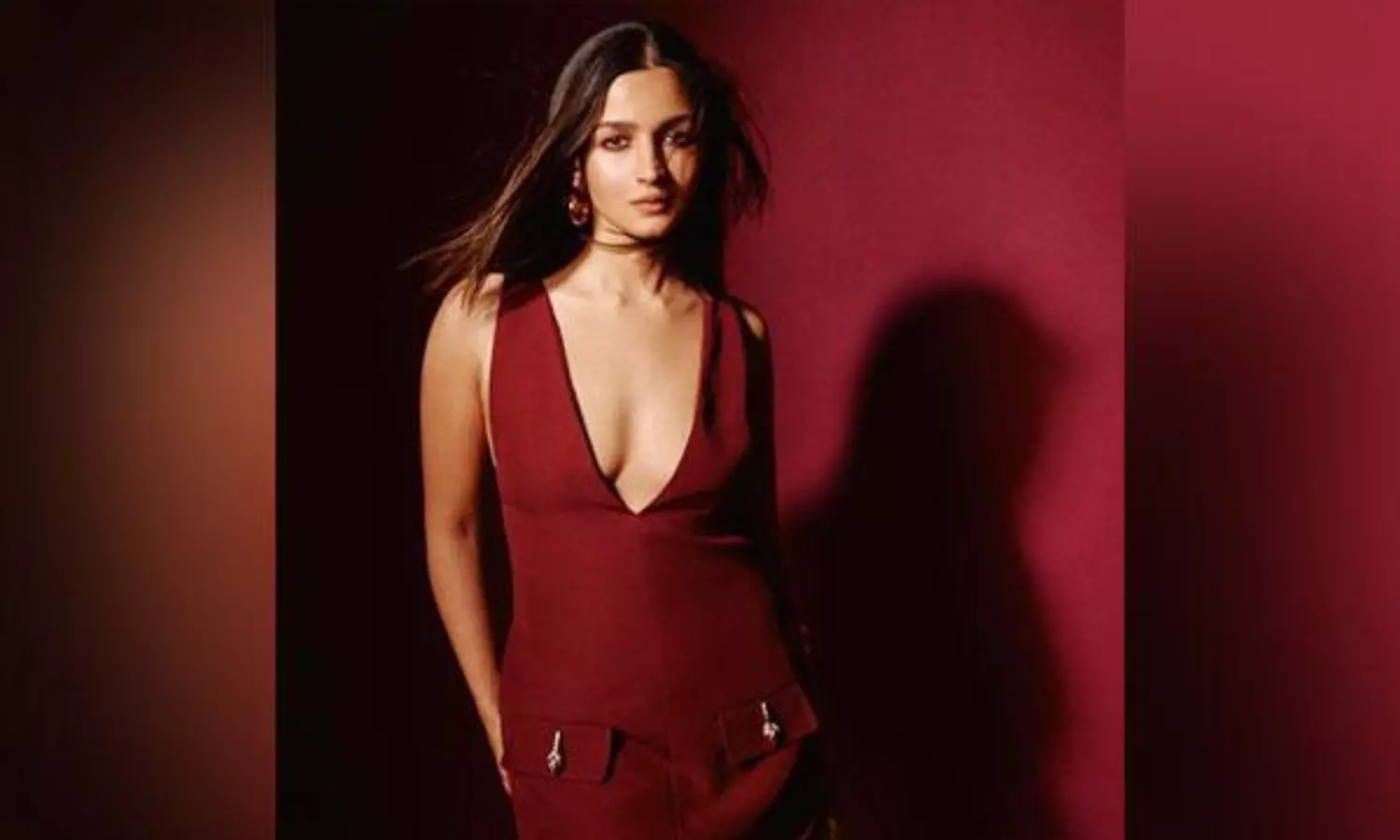Alia Bhatt oozes oomph in red dress, Soni Razdan reacts