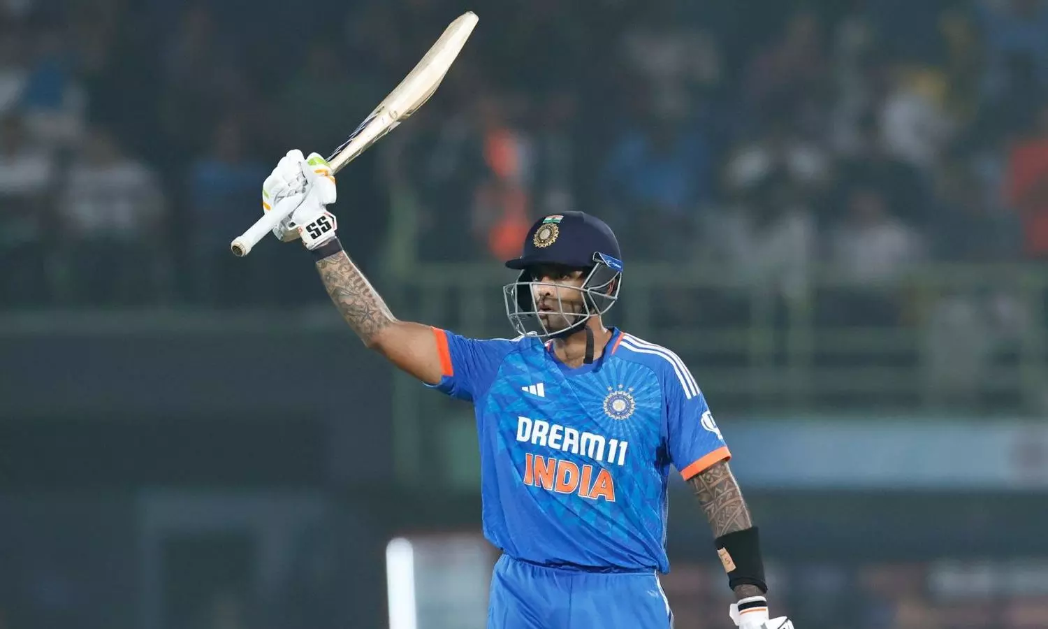 India beat Australia by 2 wickets in first T20I