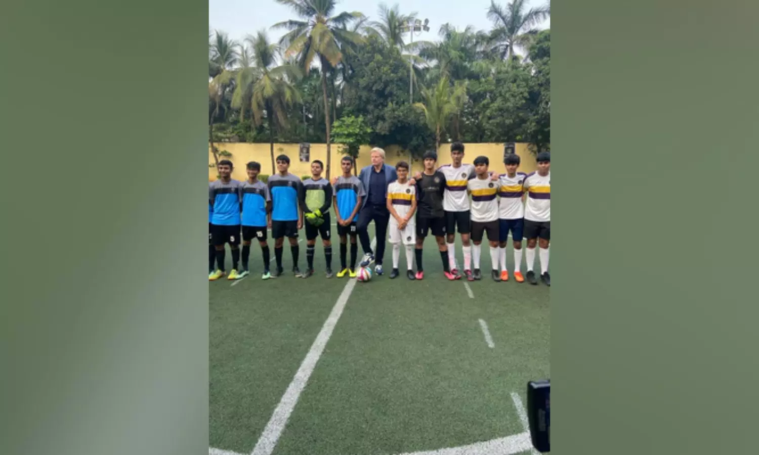 Kahn backs India to play FIFA World Cup