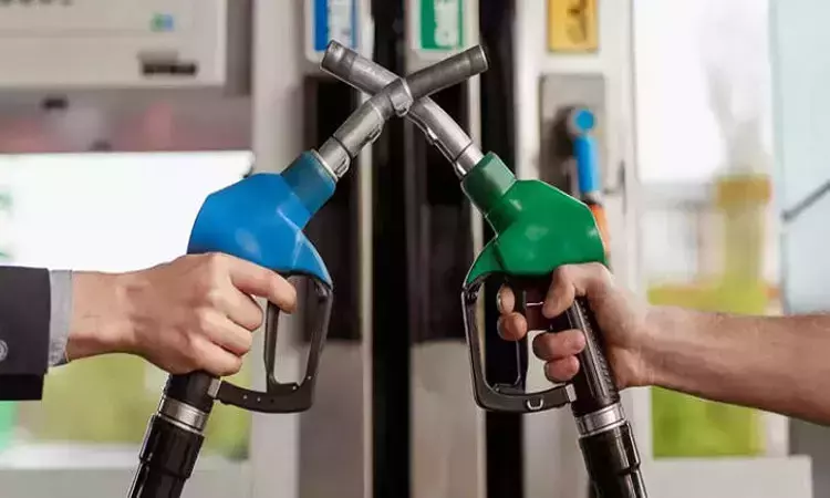 Petrol, diesel prices remain unchanged for 552nd day in Chennai