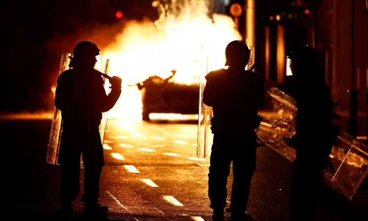 Riots erupt in Dublin after children stabbed