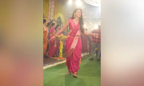 Sriti Jha dons kashta as she grooves to Pinga