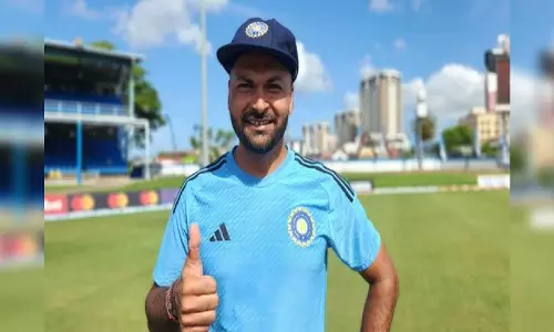 Ashwin heaps praise on Mukesh Kumar, calls him Junior Shami